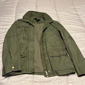 Military green jacket women’s size 4. H&M